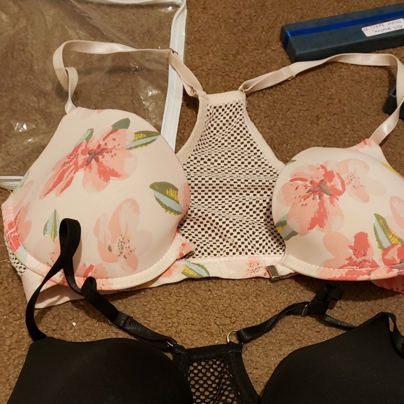 2 bebe bras - Picture 3 of 3